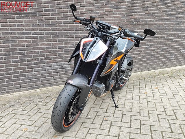 ktm - 1290-super-duke-r