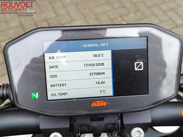 ktm - 1290-super-duke-r