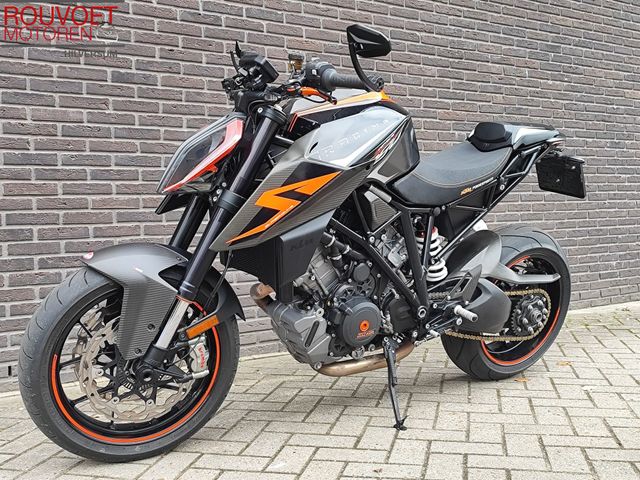 ktm - 1290-super-duke-r