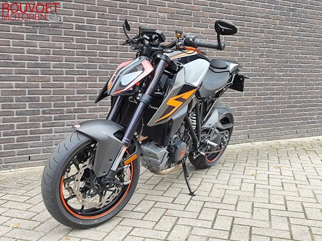 ktm - 1290-super-duke-r