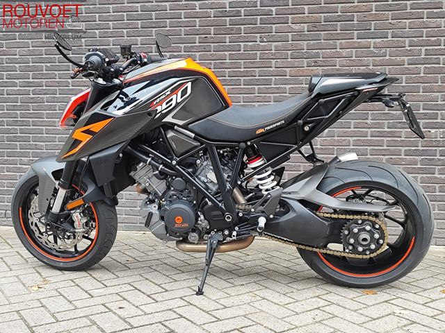 ktm - 1290-super-duke-r