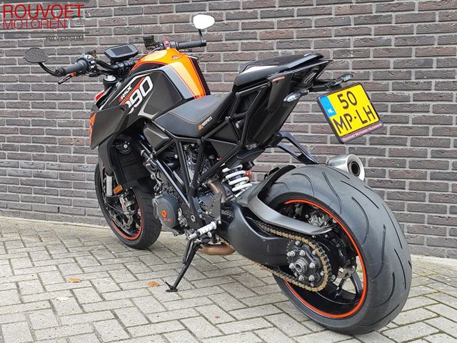 ktm - 1290-super-duke-r