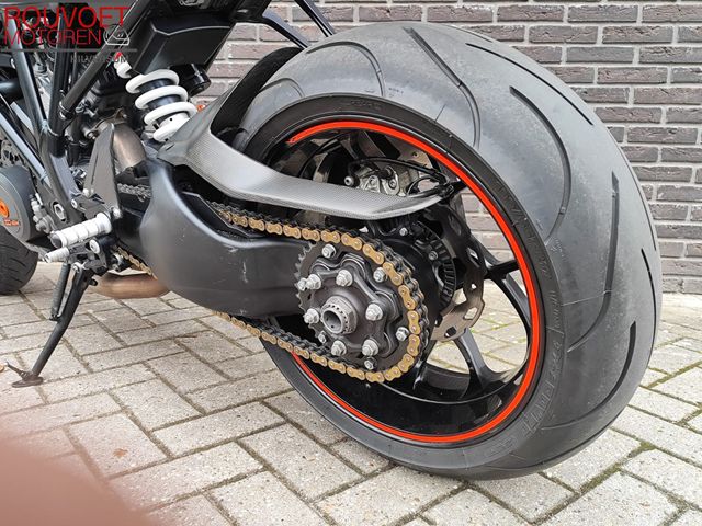 ktm - 1290-super-duke-r
