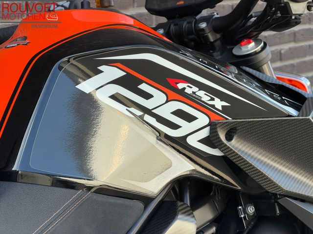ktm - 1290-super-duke-r