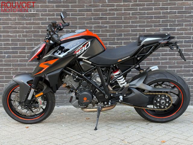 ktm - 1290-super-duke-r