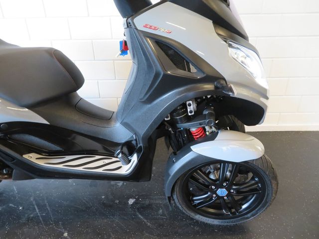 piaggio - mp3-300-hpe-sport