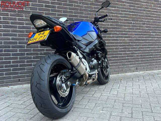 suzuki - gsr-750-a