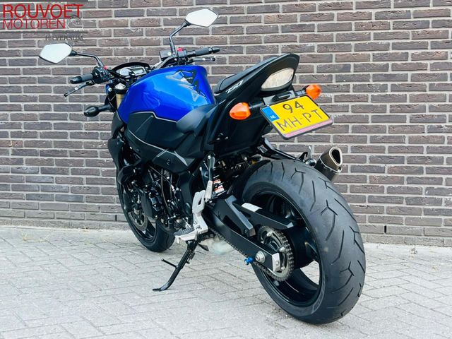 suzuki - gsr-750-a