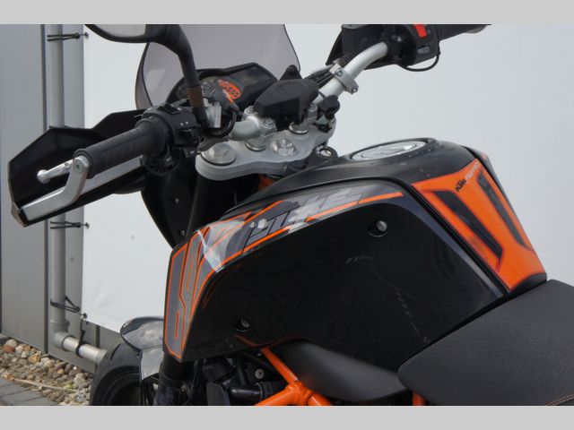 ktm - 690-duke-abs