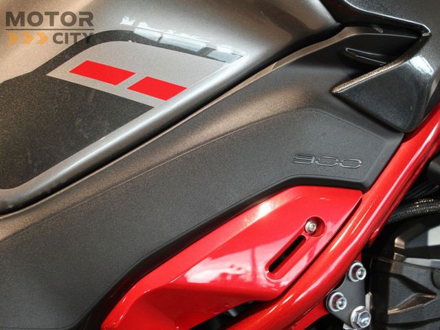 kawasaki - z900