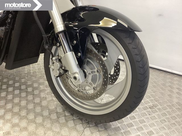 suzuki - m-1500-intruder