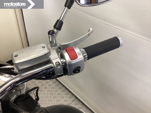 suzuki - m-1500-intruder