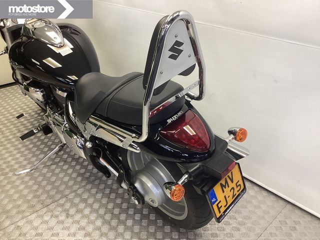 suzuki - m-1500-intruder