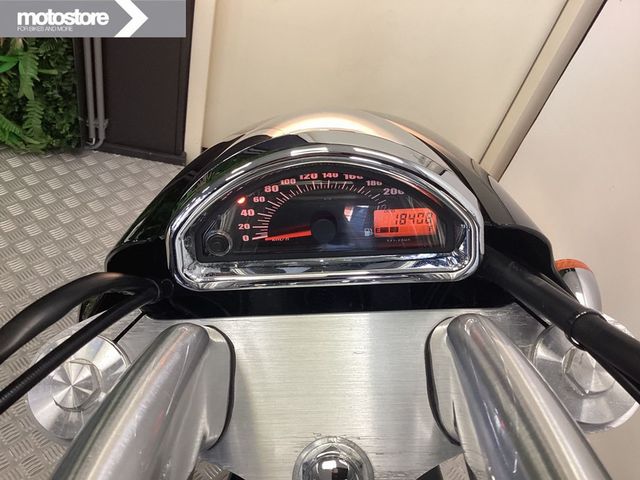 suzuki - m-1500-intruder