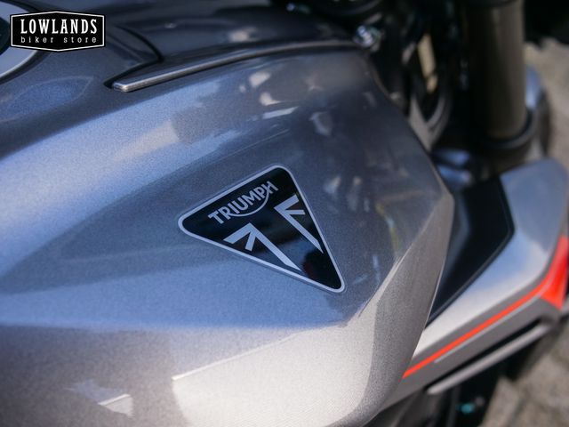 triumph - street-triple-rs