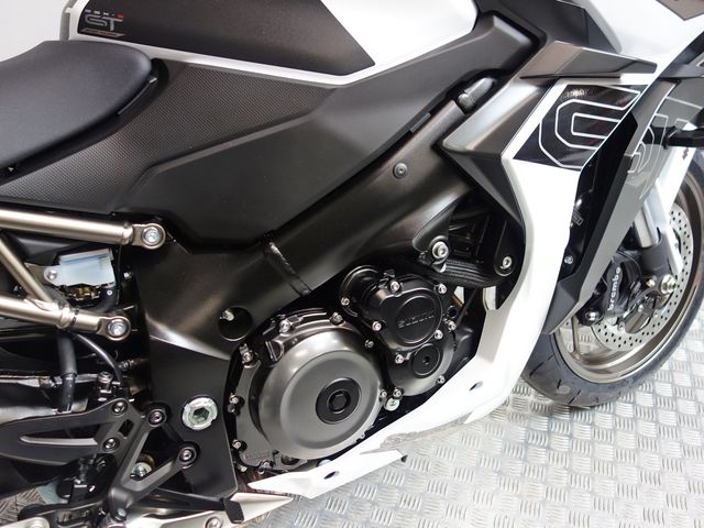 suzuki - gsx-s-1000-gt
