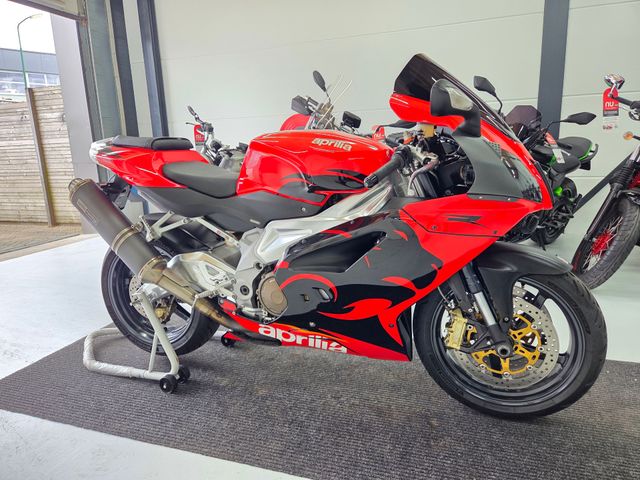 aprilia - rsv-1000-r