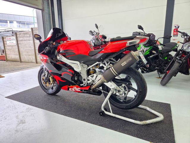 aprilia - rsv-1000-r
