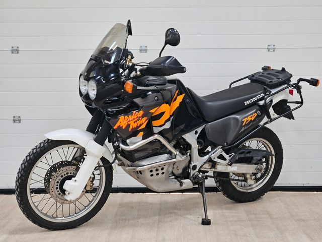 honda - xrv-750-africa-twin