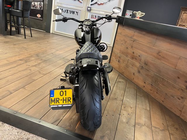 harley-davidson - softail-custom
