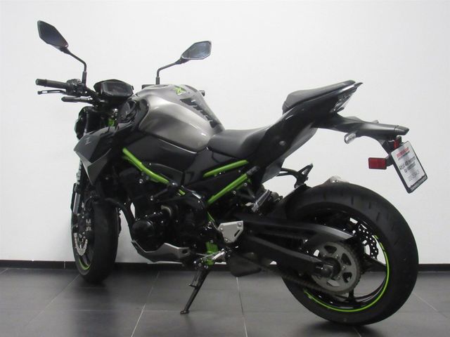 kawasaki - z900