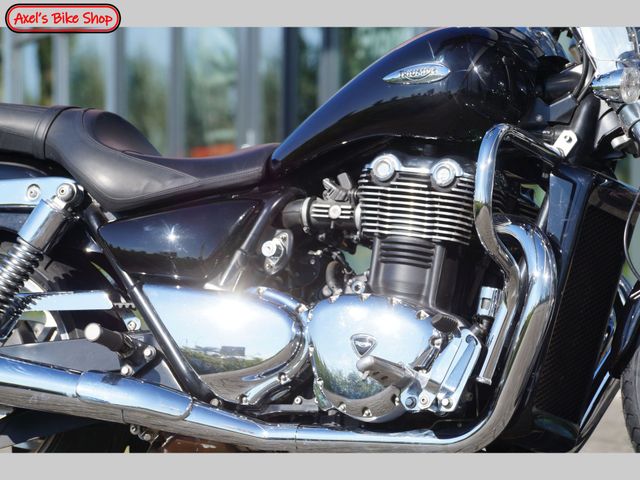 triumph - thunderbird