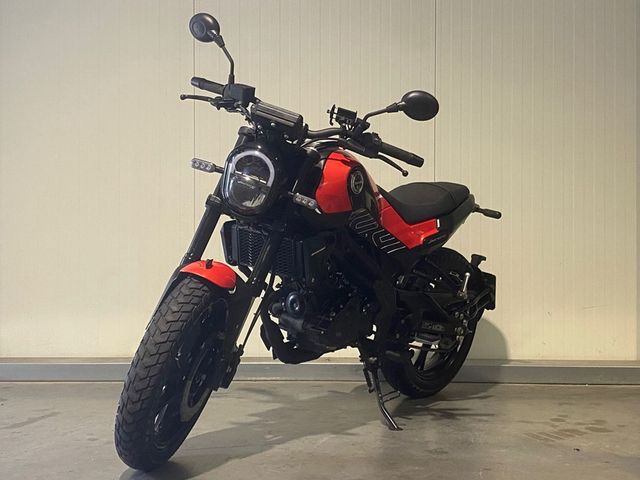 benelli - leoncino-125
