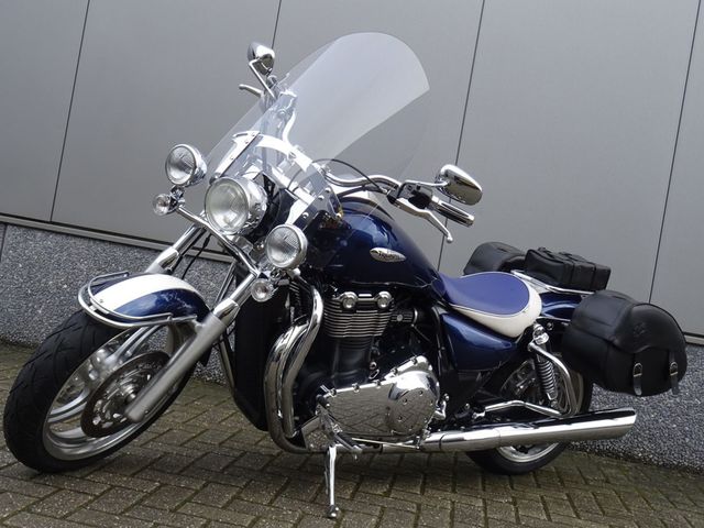 triumph - thunderbird