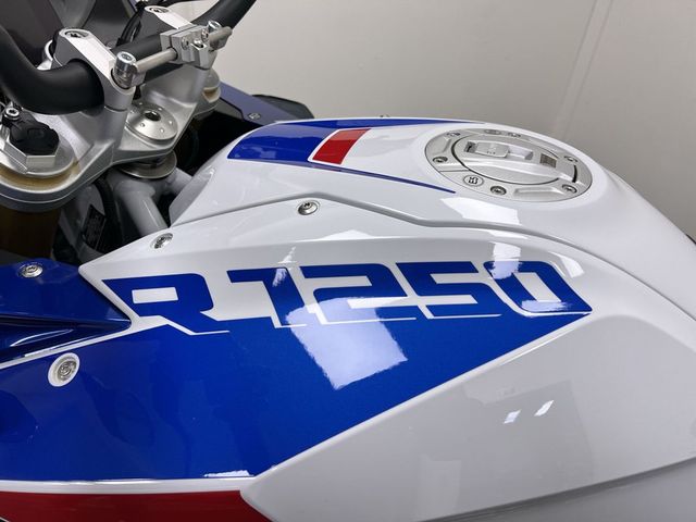 bmw - r-1250-rs