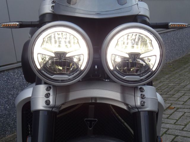triumph - rocket-iii-gt