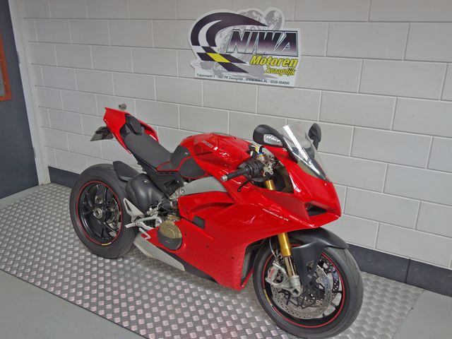ducati - panigale-v4-s