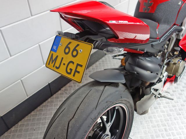 ducati - panigale-v4-s