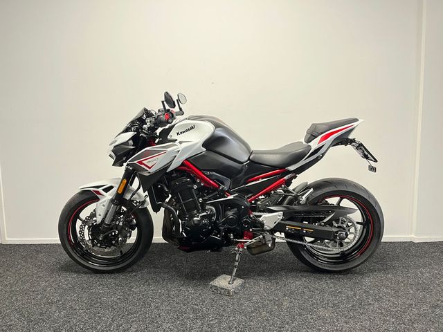 kawasaki - z900