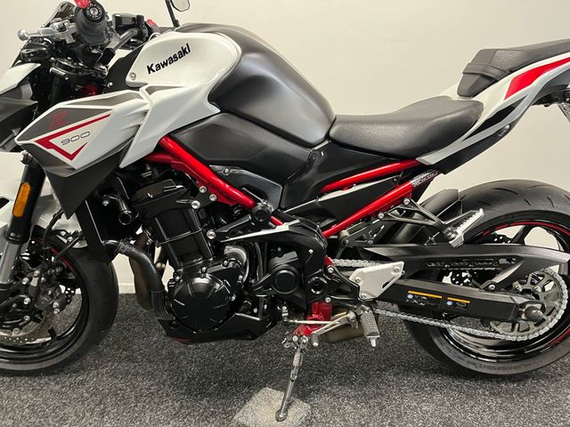 kawasaki - z900