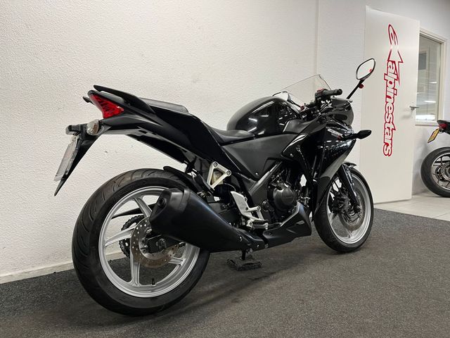 honda - cbr-250-r
