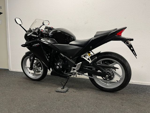 honda - cbr-250-r