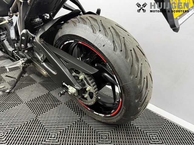 suzuki - gsx-s-1000-gt
