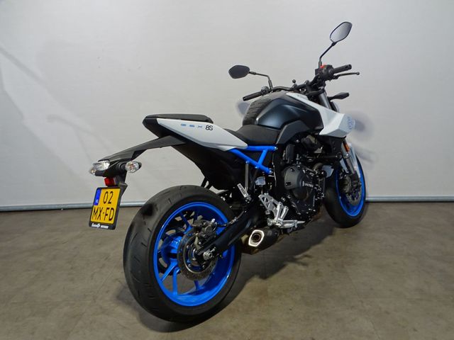 suzuki - gsx-8s
