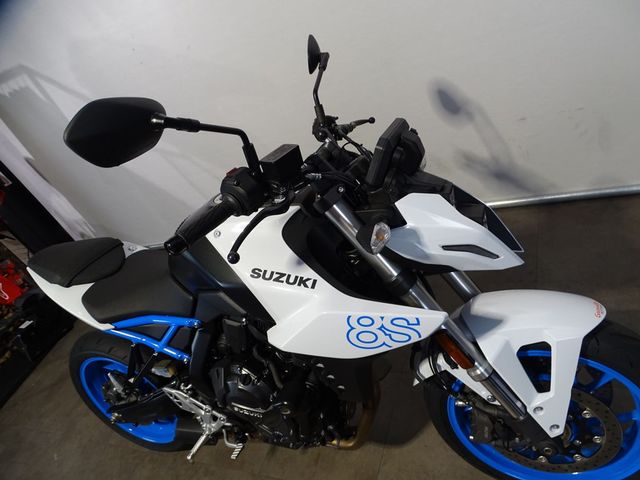 suzuki - gsx-8s