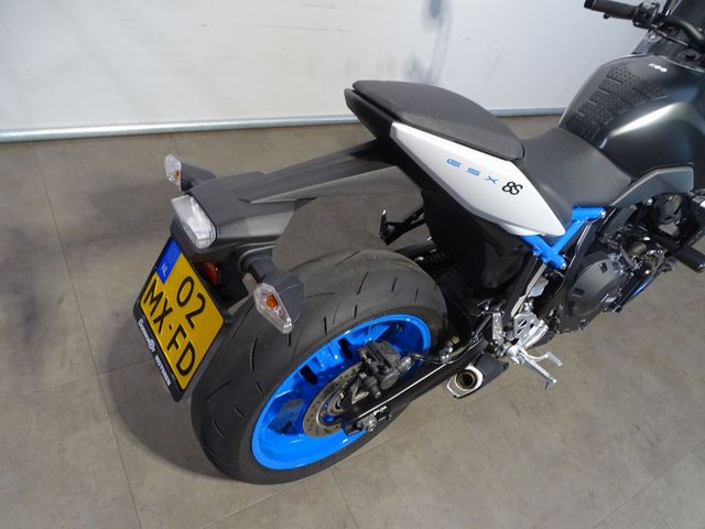 suzuki - gsx-8s