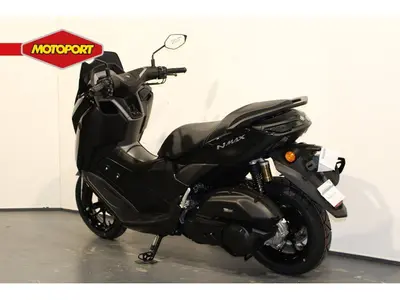 YAMAHA NMAX 155 – foto 4