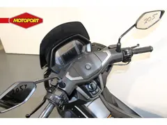 Yamaha Nmax 155 Tech MAX 2026 nieuw – foto 8 van 17