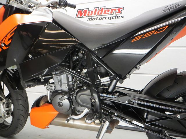 ktm - 690-duke