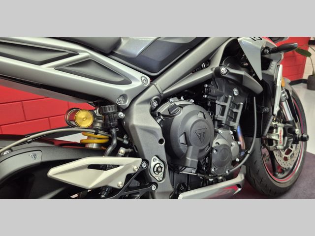 triumph - street-triple-rs