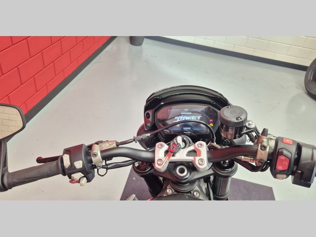 triumph - street-triple-rs