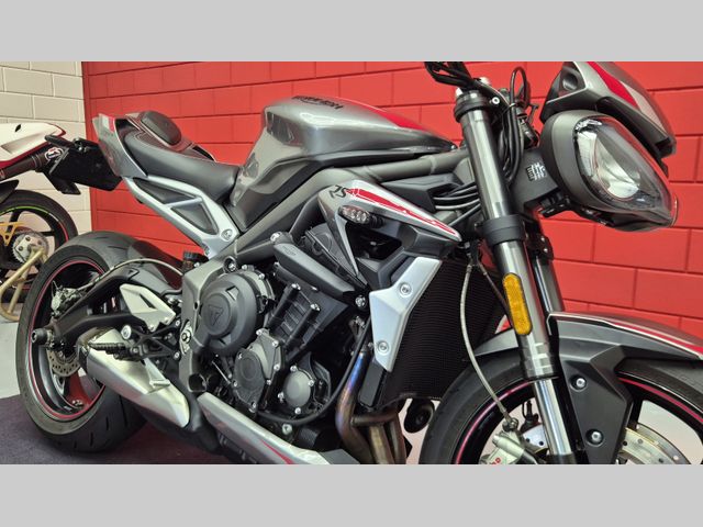 triumph - street-triple-rs