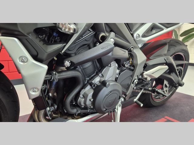 triumph - street-triple-rs