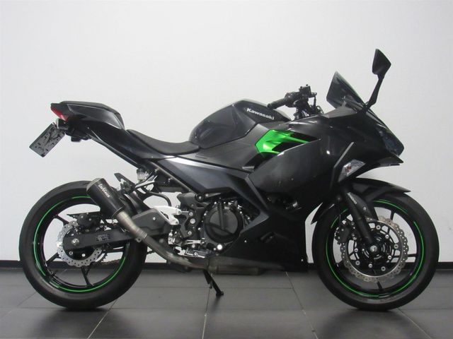 kawasaki - ninja-400