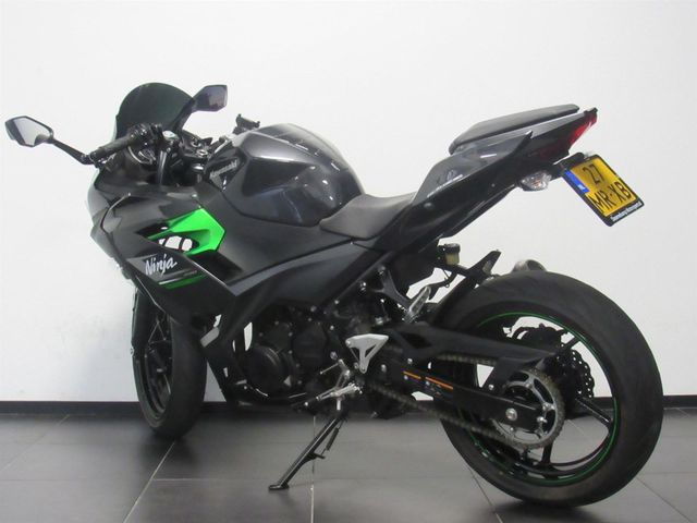 kawasaki - ninja-400