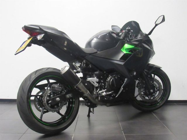 kawasaki - ninja-400